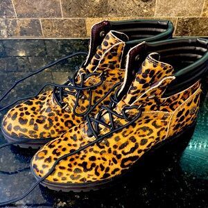 BRAND NEW Timberland boots.